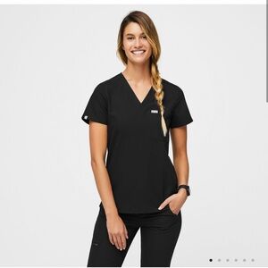 FIGS Black XS Catarina Scrub Top - Very Good Condition